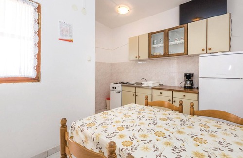 Metajna Apartment | This simply but practically equipped apartment has its own balcony with a view of the coast.