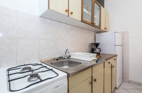 Metajna Apartment | This simply but practically equipped apartment has its own balcony with a view of the coast.