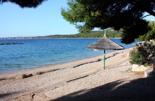 Drage Apartment | Three bedroom apartment with balcony and sea view Drage, Biograd (A-23455-a)
