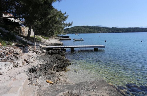 Lumbarda Apartment | Three bedroom apartment near beach Lumbarda, Korčula (A-10049-a)
