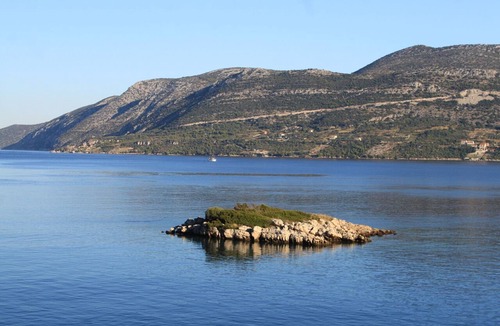 Zrnovo Apartment | Three bedroom apartment near beach Tri Žala, Korčula (A-9237-d)