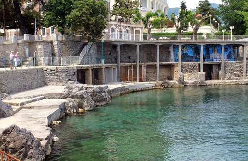 Lovran Apartment | Three bedroom apartment with terrace and sea view Lovran, Opatija (A-7713-a)