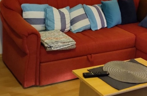 Kraj Apartment | Three bedroom apartment near beach Tkon, Pašman (A-8244-b)