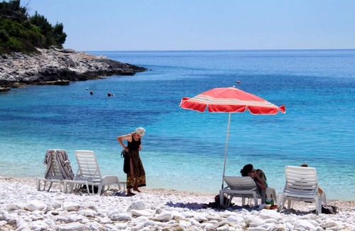 Krizna luka Apartment | Three bedroom apartment with terrace Hvar (A-25301-d)