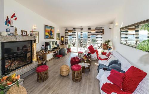 Labin House | Three-Bedroom Holiday Home In Labin