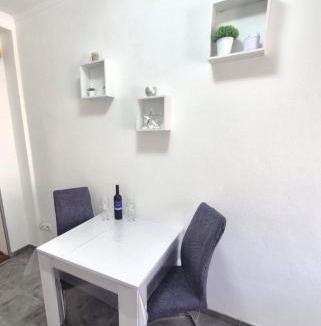 Komiza Apartment | Toni