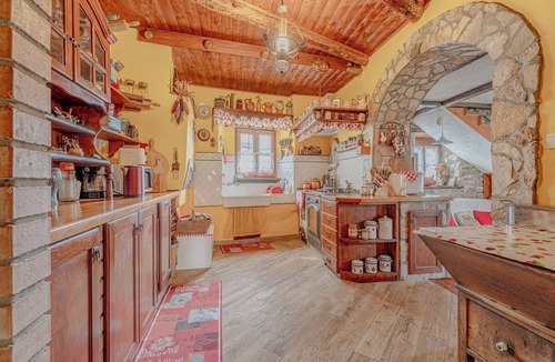 Kras House | Traditional Karst House Rozina/w Garden, Dutovlje, Slovenia