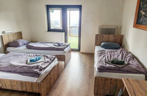 Hrastnik House | Triple Room with Balcony at Planinski Dom Gore