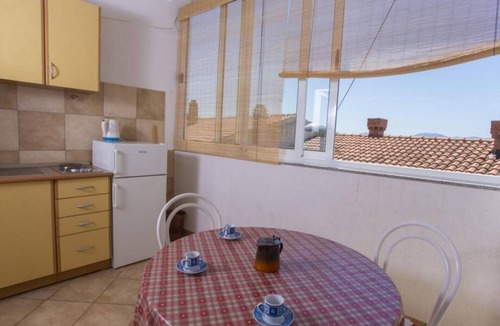 Brist Apartment | Triple Room with Private Balcony