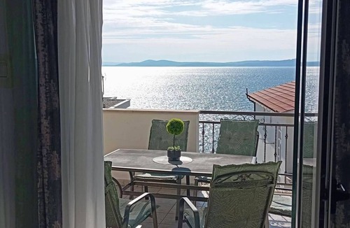 Businci Apartment | Two bedroom apartment with terrace and sea view Bušinci, Čiovo (A-25960-a)