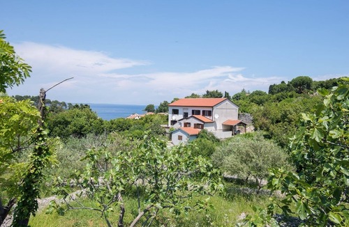 Veli Losinj Apartment | Two bedroom apartment with air-conditioning Veli Lošinj, Lošinj (A-19799-a)
