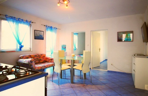 Zastrazisce Apartment | Two bedroom apartment with terrace and sea view Cove Vela Stiniva, Hvar (A-17075-a)