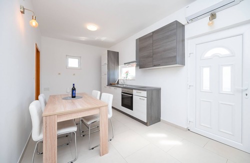 Drage Apartment | Two bedroom apartment with a swimming pool Drage, Biograd (A-23790-a)