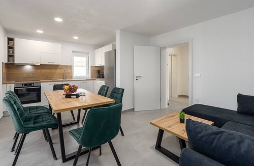 Savudrija Apartment | Two bedroom apartment with balcony Savudrija, Umag (A-27843-c)
