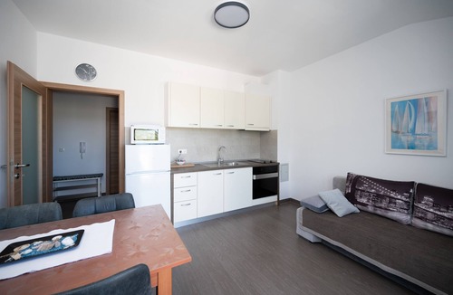 Cesarica Apartment | Two bedroom apartment with terrace and sea view Ribarica, Karlobag (A-24233-e)