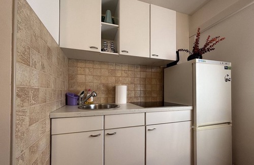 Lukoran Apartment | Two bedroom apartment with balcony and sea view Lukoran, Ugljan (A-25081-a)