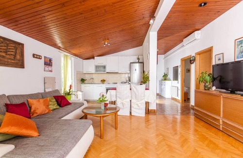 Bili brig Apartment | Two-Bedroom Apartment Kate A1 with Balcony