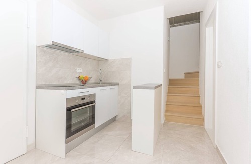 Ratac Apartment | Two bedroom apartment with terrace and sea view Makarska (A-25383-b)
