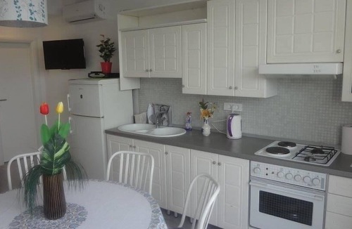 Veliko Brdo Apartment | Two bedroom apartment with terrace and sea view Makarska (A-6791-b)