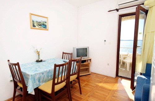 Kozino Apartment | Two bedroom apartment near beach Kožino, Zadar (A-5803-b)