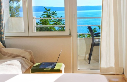 Zivogosce Apartment | two bedroom apartment with balcony and sea view Igraine