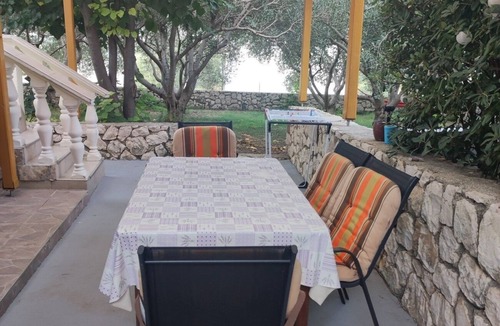 Rtina Apartment | Two bedroom apartment with a swimming pool Rtina - Stošići, Zadar (A-21450-b)