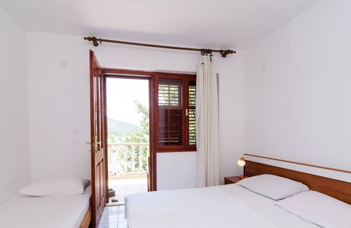 Dubrava Apartment | Two bedroom apartment near beach Cove Pještata, Pelješac (A-14440-d)