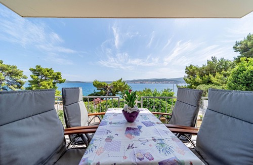 Cove Tri Zala (Zrnovo) Apartment | Two bedroom apartment near beach Kučište - Perna, Pelješac (A-21507-b)