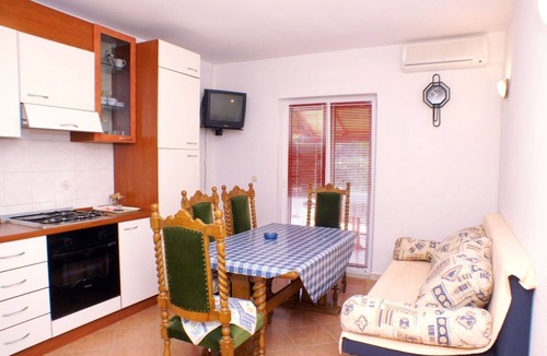 Kneza Apartment | Two bedroom apartment near beach Kneža, Korčula (A-167-c)