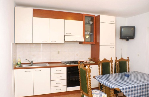 Kneza Apartment | Two bedroom apartment near beach Kneža, Korčula (A-167-c)