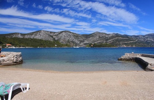 Kneza Apartment | Two bedroom apartment near beach Kneža, Korčula (A-9168-b)