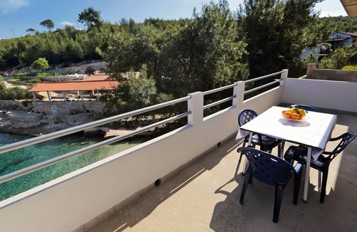 Hvar Apartment | Two bedroom apartment near beach Cove Zastupac, Hvar (A-8761-d)