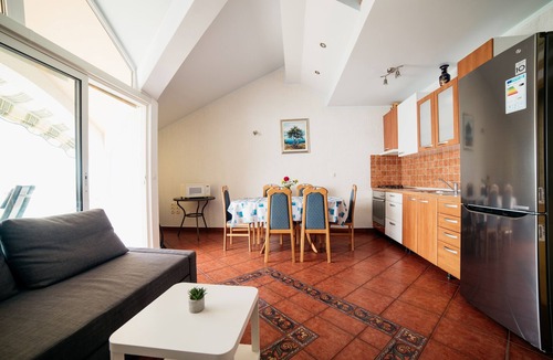 Selce Apartment | Two bedroom apartment near beach Selce, Crikvenica (A-2364-a)