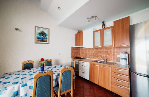 Selce Apartment | Two bedroom apartment near beach Selce, Crikvenica (A-2364-a)