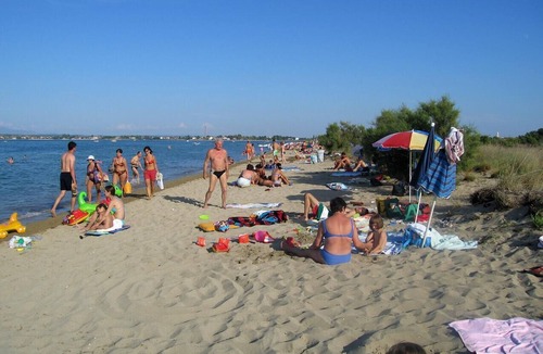 Nin Apartment | Two bedroom apartment near beach Nin (Zadar) (A-13172-a)