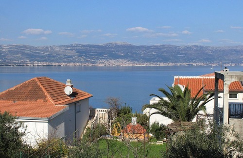 Slatine Apartment | Two bedroom apartment with terrace and sea view Slatine, Čiovo (A-9453-a)