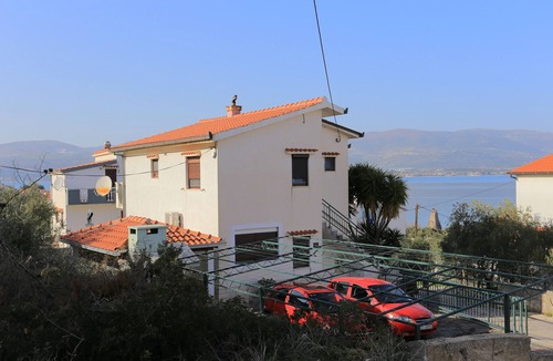 Slatine Apartment | Two bedroom apartment with terrace and sea view Slatine, Čiovo (A-9453-a)