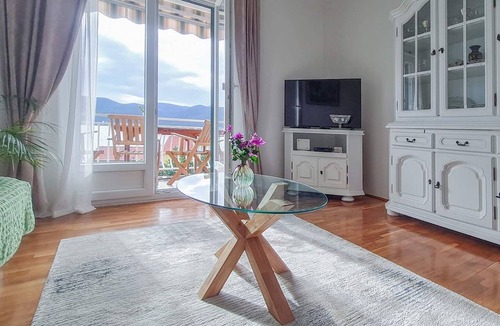 Viganj Apartment | Two bedroom apartment with balcony and sea view Viganj, Pelješac (A-27607-a)
