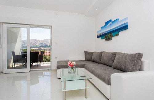 Baska Apartment | Two bedroom apartment with terrace Baška, Krk (A-18808-d)