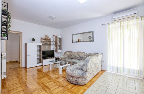 Susica Apartment | Two bedroom apartment with terrace Murter (A-5088-d)