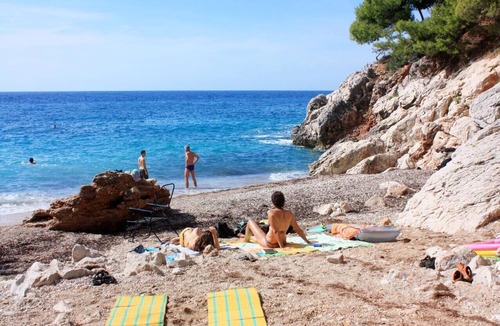 Ivan Dolac Apartment | Two bedroom apartment with terrace Ivan Dolac, Hvar (A-8711-c)