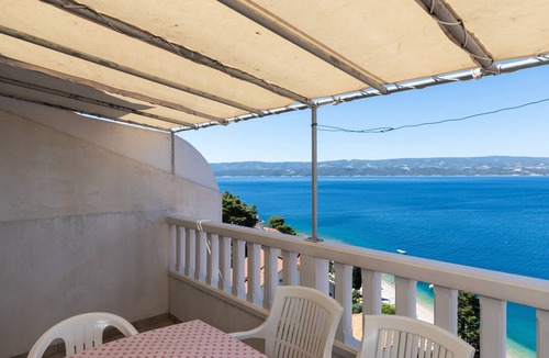 Stanici Apartment | Two bedroom apartment with terrace and sea view Stanići, Omiš (A-19750-a)