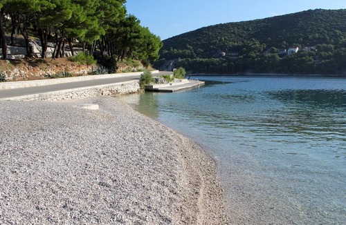 Pucisca Apartment | Two bedroom apartment with terrace Pučišća, Brač (A-2942-a)