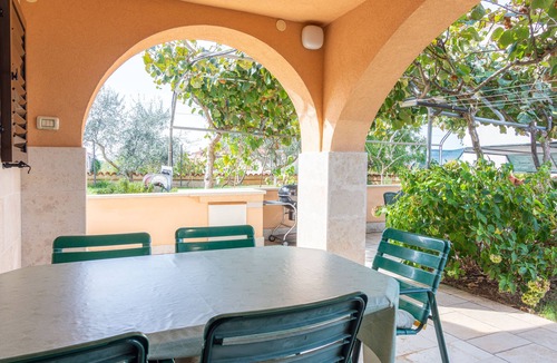 Stinjan Apartment | Two bedroom apartment with terrace Štinjan, Pula (A-7368-a)