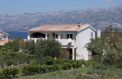 Razanac Apartment | Two bedroom apartment with terrace Ražanac, Zadar (A-6185-a)