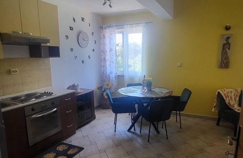 Rab Town Apartment | Two bedroom apartment with terrace Supetarska Draga - Gonar, Rab (A-27566-f)