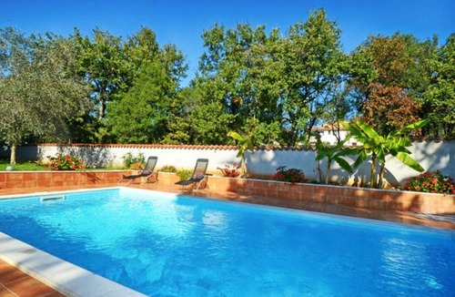 Valica Apartment | Umag-Valica, apartment for couples, near the beach, with a pool and barbecue
