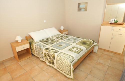 Vrsi Apartment | Utković Beachfront Apartments