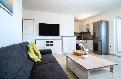 Peroj Apartment | Vacation apartment with fantastic sea views near the beach