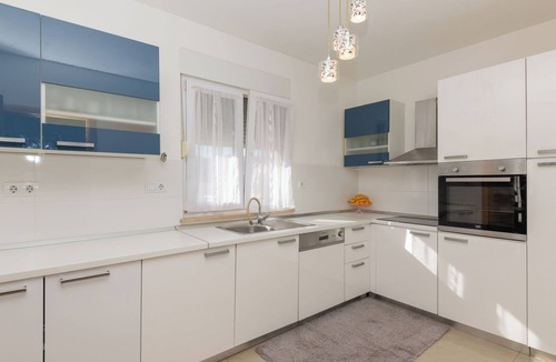 Donji Prolozac House | Vacation home Bilić by Interhome